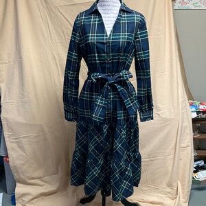 UNTUCKit Navy and Green Plaid Long Sleeve Tiered Dress size 4 NWOT